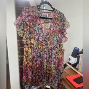 Free people floral/embroidered tunic! Size small!
